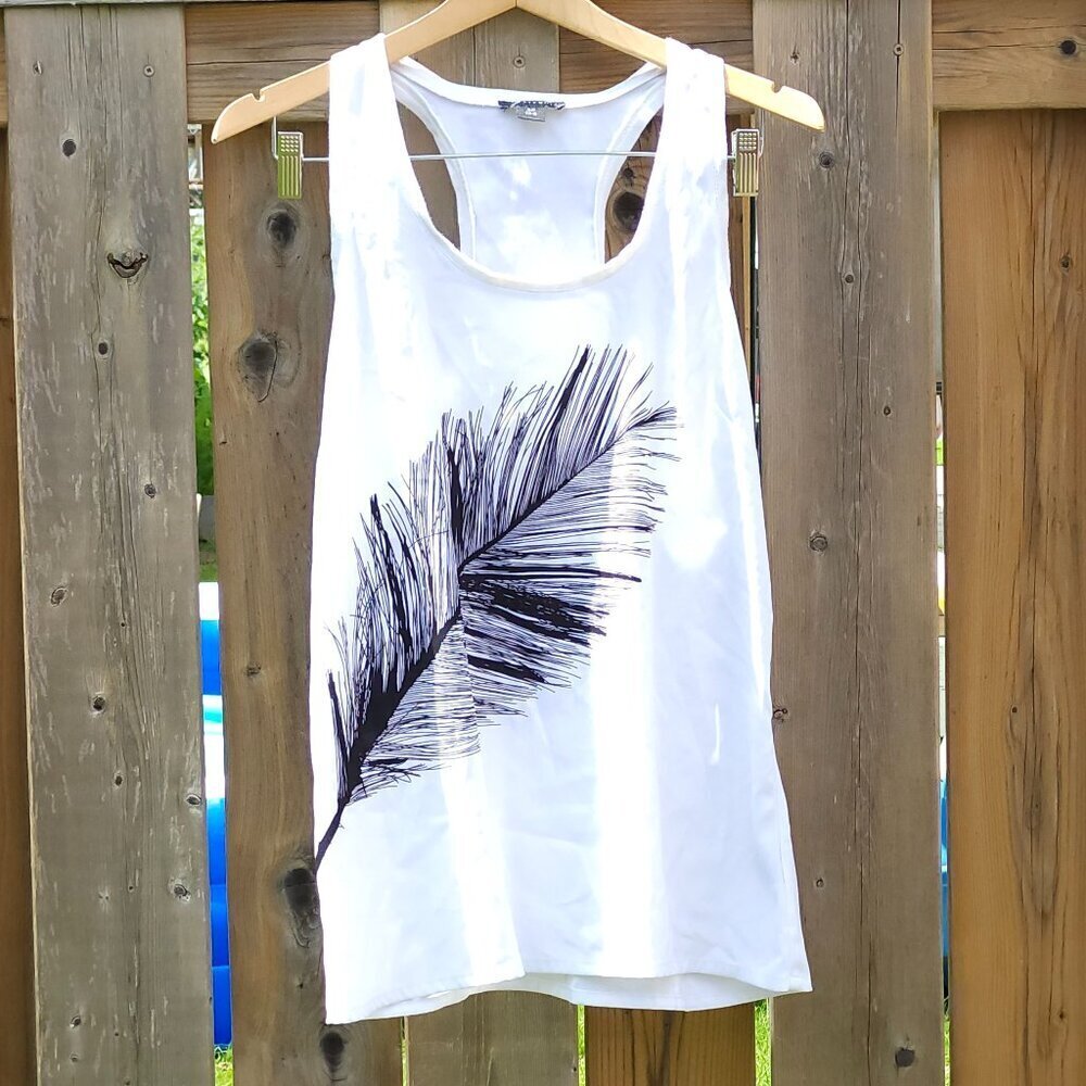 ATTITUDE FEATHER PRINT Tank Top Women's Size 6 Light weight Flowy